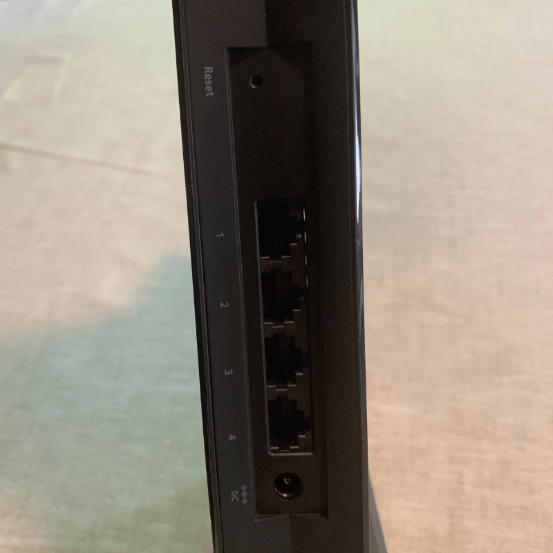 Netgear EX20 AX1800 ports